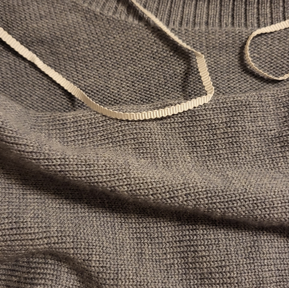 Lululemon Sweater - Picture 4 of 4